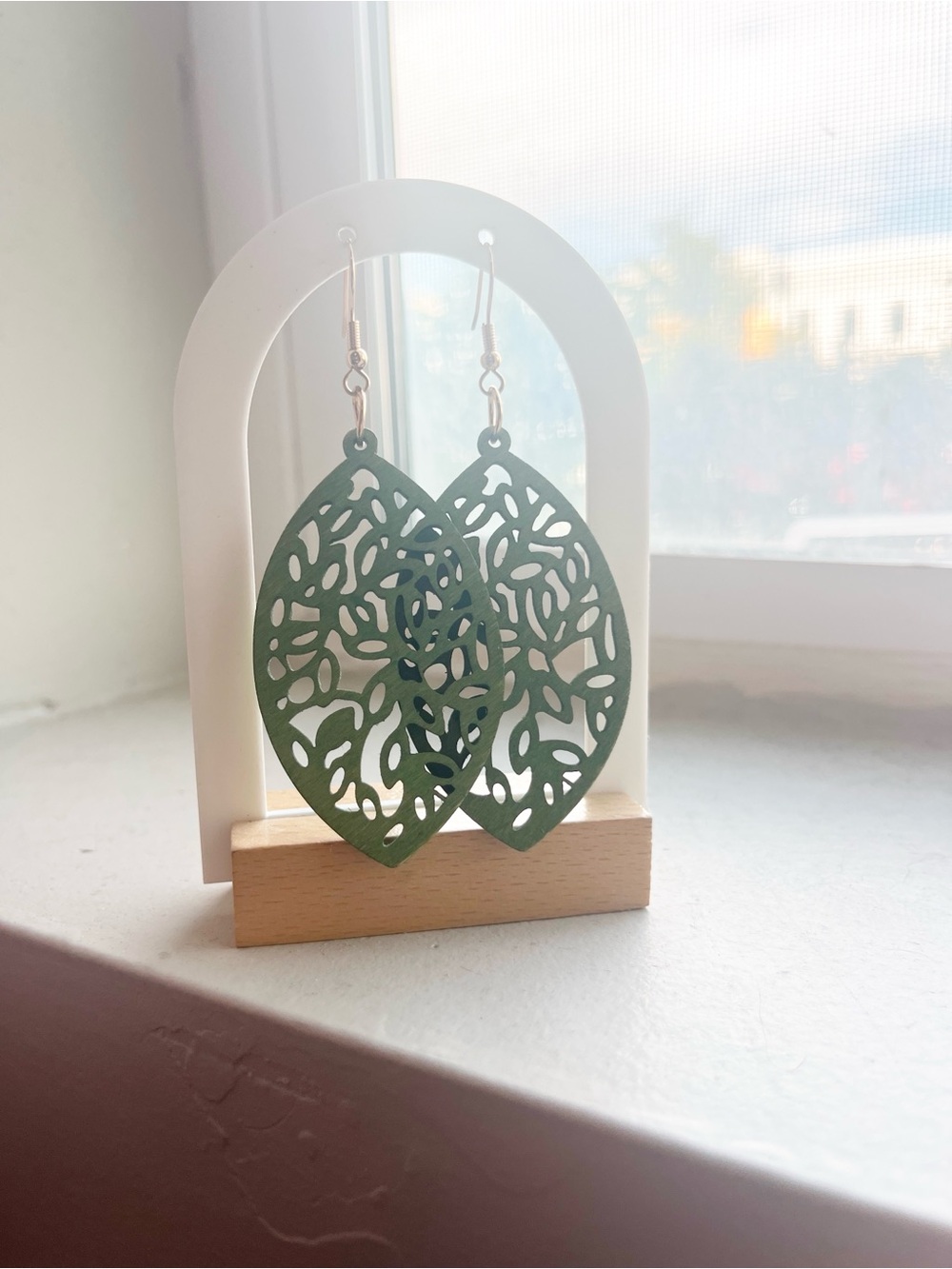 Delicate Green Filigree Leaf Dangle  Earrings Fall Green